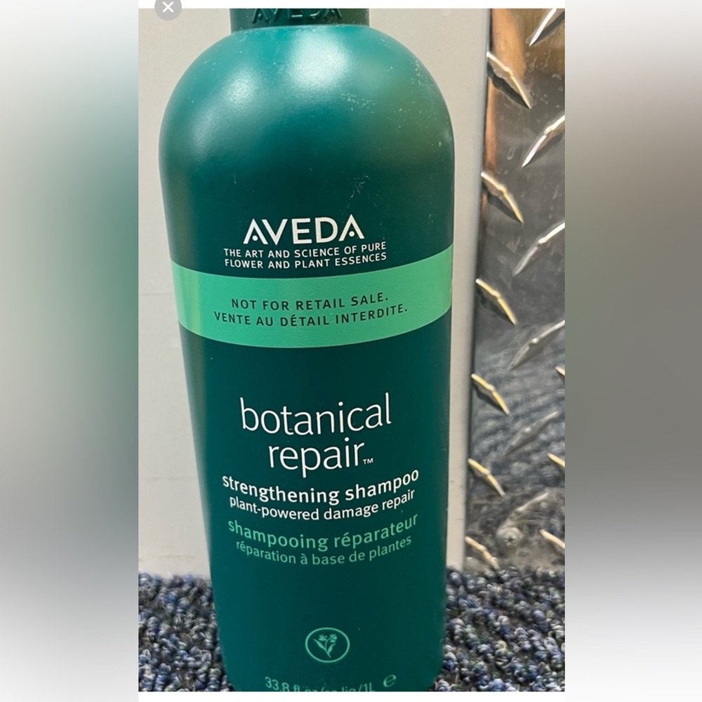 AVEDA Botanical Repair Strengthening Shampoo 33.8 oz  Liter